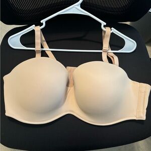 Cacique Cream T-Shirt Bra with Molded Cups .. new without tags